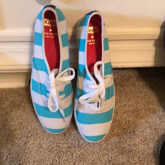 Shoes - Picture 2 of 4